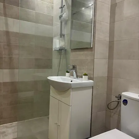 Sara Luxury - 3 Lux Cu Terasa Centru - Universitate, Apartment