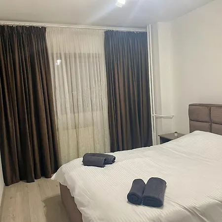 Apartment Sara Luxury - 3 Lux Cu Terasa Centru - Universitate, Craiova